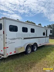 2004 Sundowner 3 Horse Sunlite 727 Trailblazer with Living Quarters for Sale in Georgia!