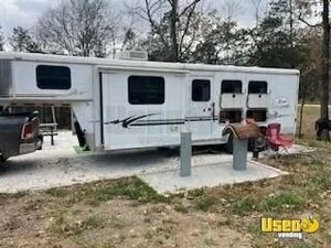 2004 Bison 3 Stall Horse Trailer with Living Quarters for Sale in Arkansas!
