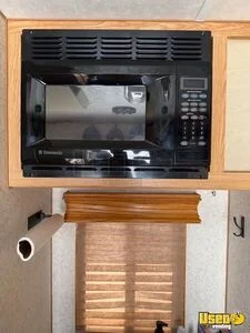2004 3h Small Lq Trailer 3-horse Lq Trailer Kitchen Sinks California for Sale