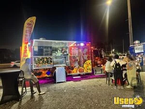 2004 4000 All-purpose Food Truck Diamond Plated Aluminum Flooring Florida Diesel Engine for Sale