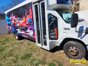 2004 All-purpose Food Truck All-purpose Food Truck Air Conditioning Massachusetts Gas Engine for Sale
