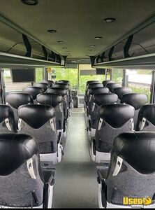 2004 C2045 Coach Bus 5 Illinois for Sale