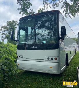 2004 C2045 Coach Bus Illinois for Sale
