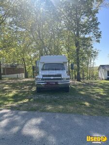 2004 C5500 Pet Care / Veterinary Truck Insulated Walls Missouri Diesel Engine for Sale