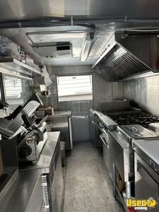 2004 Chassi All-purpose Food Truck Diamond Plated Aluminum Flooring South Carolina Diesel Engine for Sale