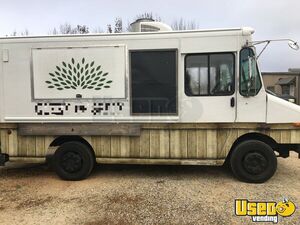 2004 Custom Chassis Kitchen Food Truck All-purpose Food Truck Alabama Diesel Engine for Sale