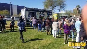 2004 E-450 Kitchen Food Truck All-purpose Food Truck Floor Drains Arizona Diesel Engine for Sale