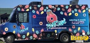 TURN KEY - 2004 Ford E-350 Mini Donut Food Truck with Inventories for Sale in Florida!