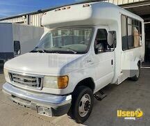 2004 E350 Pet Grooming Truck Pet Care / Veterinary Truck Interior Lighting Texas Gas Engine for Sale