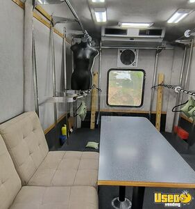 2004 E350 Super Duty Mobile Boutique 21 Pennsylvania Diesel Engine for Sale