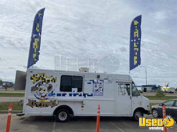 2004 E450 All-purpose Food Truck Concession Window Alberta Gas Engine for Sale