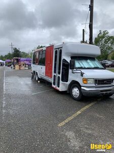 2004 E450 Kitchen Food Truck All-purpose Food Truck Concession Window Louisiana Gas Engine for Sale