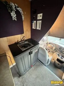 2004 E450 Mobile Boutique Electrical Outlets Connecticut for Sale