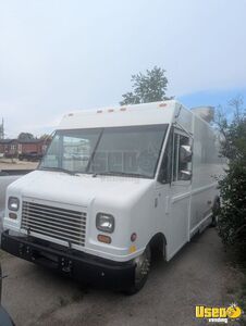 2004 E450 Step Side All-purpose Food Truck Diamond Plated Aluminum Flooring Northwest Territories Gas Engine for Sale