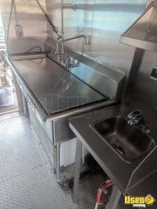 2004 E450 Step Side All-purpose Food Truck Oven Northwest Territories Gas Engine for Sale