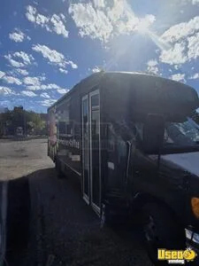2004 E450 Super Duty All-purpose Food Truck Stainless Steel Wall Covers Colorado Diesel Engine for Sale