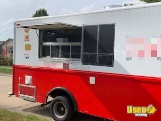 2004 E450 Super Duty Kitchen Food Truck All-purpose Food Truck Michigan Gas Engine for Sale
