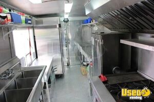 2004 Econoline Step Van Kitchen Food Truck All-purpose Food Truck Stainless Steel Wall Covers Arizona Gas Engine for Sale