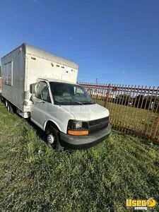 2004 Express Box Truck All-purpose Food Truck Hot Water Heater Florida Gas Engine for Sale
