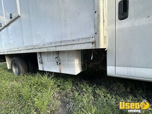 2004 Express Box Truck All-purpose Food Truck Triple Sink Florida Gas Engine for Sale