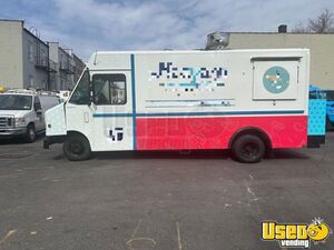 Loaded 2004 Ford F450 All-Purpose Food Truck with Pro Fire System for Sale in New York!