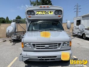 2004 F450 Blue Bird Kitchen Food Truck All-purpose Food Truck Air Conditioning Illinois Diesel Engine for Sale