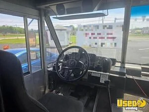 2004 Food Truck All-purpose Food Truck Exterior Customer Counter Ohio Diesel Engine for Sale