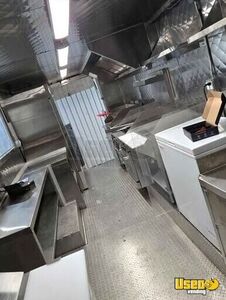 2004 Food Truck All-purpose Food Truck Exterior Customer Counter Pennsylvania for Sale
