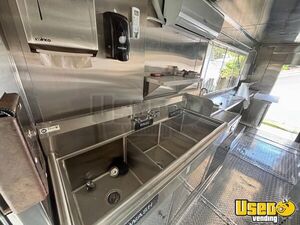 2004 Food Truck All-purpose Food Truck Shore Power Cord Florida Diesel Engine for Sale