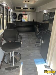 2004 Ford Heavy Duty Mobile Hair & Nail Salon Truck Diamond Plated Aluminum Flooring New York Diesel Engine for Sale