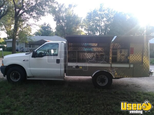 2004 Ford Lunch Serving Food Truck Kansas Gas Engine for Sale
