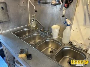 2004 Freightliner All-purpose Food Truck Floor Drains New Mexico Diesel Engine for Sale