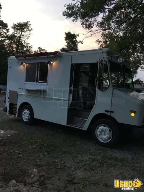 2004 Freightliner M-line New Build Food Truck Propane Tank Virginia Diesel Engine for Sale