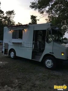 2004 Freightliner M-line New Build Food Truck Propane Tank Virginia Diesel Engine for Sale