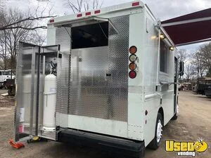 2004 Freightliner Mline New Build Food Truck Awning Virginia Diesel Engine for Sale