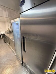2004 Ft 11000 All-purpose Food Truck Deep Freezer Florida Gas Engine for Sale