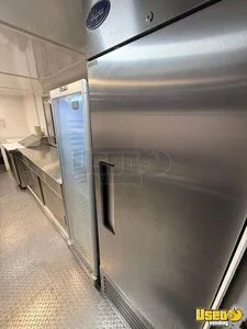 2004 Ft 11000 All-purpose Food Truck Deep Freezer Florida Gas Engine for Sale