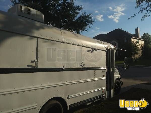 2004 Gmc All-purpose Food Truck Texas Diesel Engine for Sale