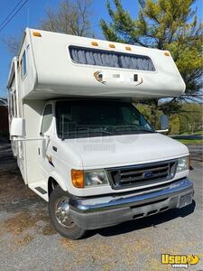 2004 Jayco Mobile Hair Salon Mobile Hair & Nail Salon Truck Spare Tire Pennsylvania Gas Engine for Sale