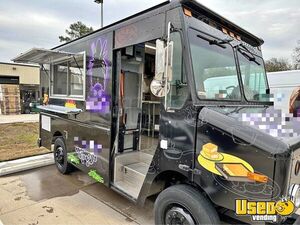 2004 Kitchen Food Truck All-purpose Food Truck Air Conditioning Texas Diesel Engine for Sale