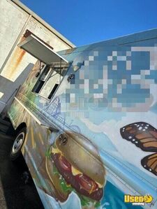 2004 Kitchen Food Truck All-purpose Food Truck California Gas Engine for Sale