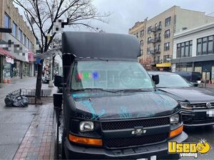 2004 Kitchen Food Truck All-purpose Food Truck Concession Window New York for Sale