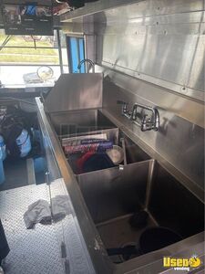 2004 Kitchen Food Truck All-purpose Food Truck Exhaust Hood Texas Diesel Engine for Sale