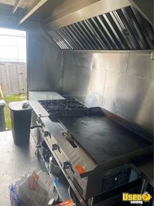 2004 Kitchen Food Truck All-purpose Food Truck Prep Station Cooler Texas Diesel Engine for Sale