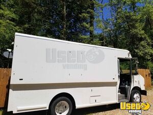 2004 Freightliner Step Van Street Food Truck | Mobile Vending Unit for Sale in South Carolina!