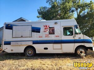 2004 Kitchen Food Truck All-purpose Food Truck Texas Diesel Engine for Sale