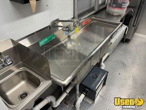 2004 M-line All-purpose Food Truck Upright Freezer South Carolina Diesel Engine for Sale