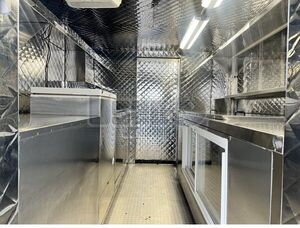 2004 M-line All-purpose Food Truck Work Table New Jersey Diesel Engine for Sale