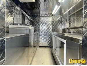 2004 M-line All-purpose Food Truck Work Table New Jersey Diesel Engine for Sale