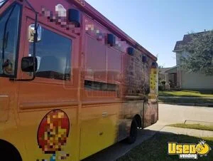 2004 M5 Pizza Food Truck Insulated Walls Texas Diesel Engine for Sale